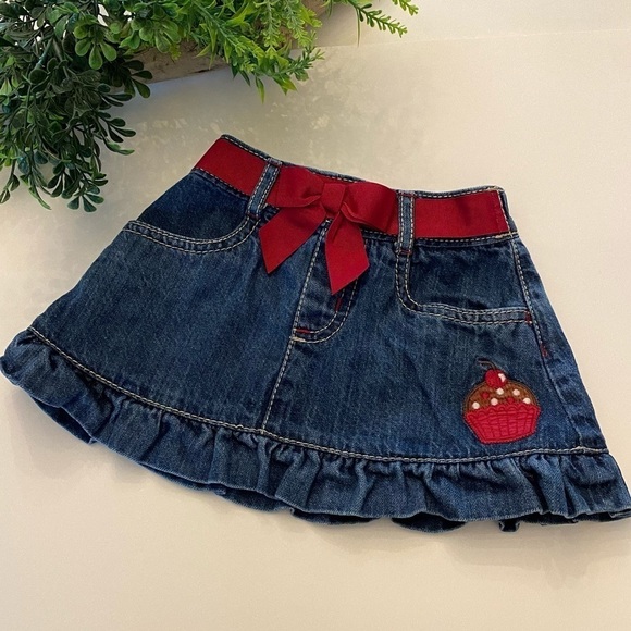 GYMBOREE Denin Skirt w/ Embroidered Cupcake, Size 12-18 Months (2011 Collection) - Picture 1 of 10
